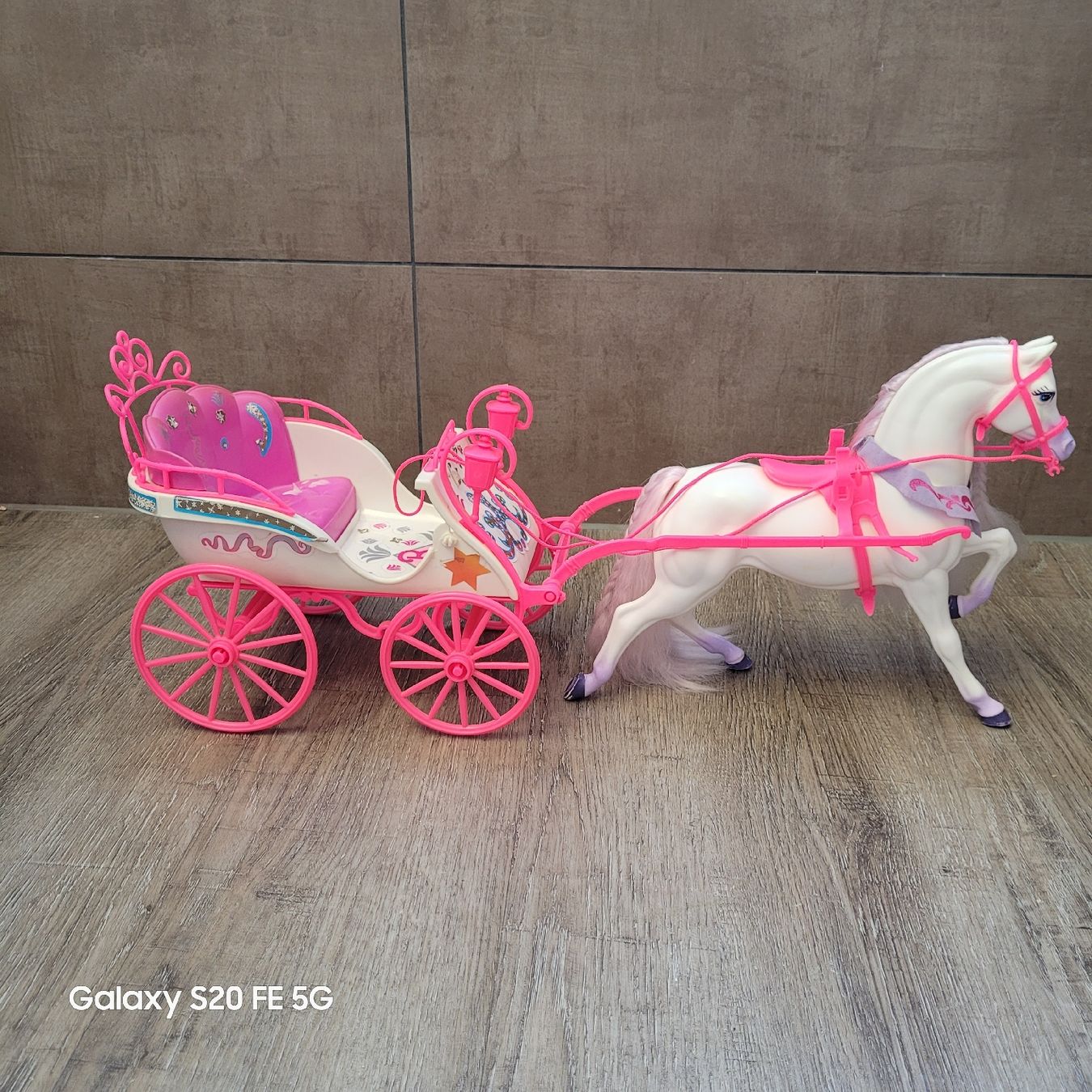 Giocattoli: Barbie Pferd Diva/Rosebud mut Kutsche – Usato da Niederbuchsiten venduto da klengyel 5