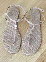 Tory Burch Ledersandalen Goldschnalle