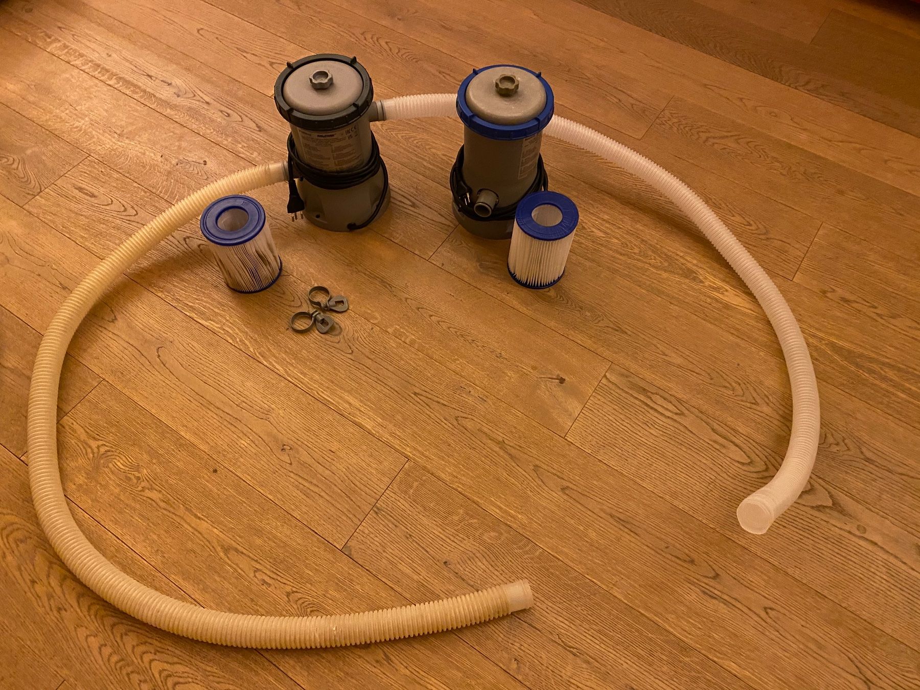 Bestway Piscine: Bestway Kartuschenfilterpumpe flowclear inkl. Filter – Usato da Lenk im Simmental venduto da Miguelle