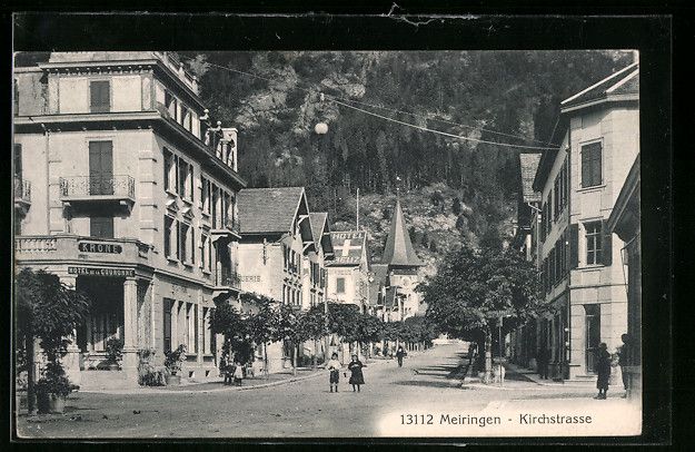 Cartes postales: Meiringen, Kirchstrasse mit Hotel Krone  – D'occasion à Berlin par bartko-reher