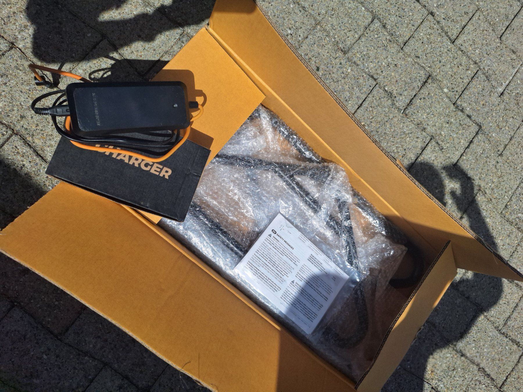 Biciclette: RadWagon 4 E-Lastenvelo inkl. Caboose + Kryptonite U-lock – Usato da Gähwil venduto da keb_qb65 8