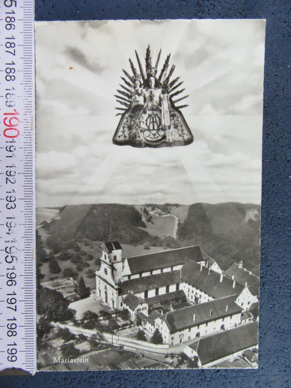 Cartoline postali: MARIASTEIN LUFTBILD MIT MARIA UND KIND SO AK – Usato da Ettingen venduto da Hausi4711