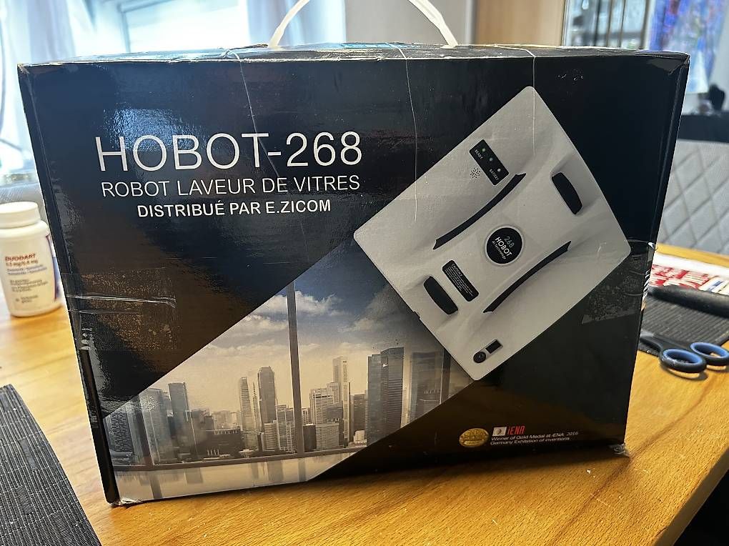 Hobot Sonstiges für Haushalt & Wohnen: Fenster-Roboter + 14 neuen Pats – Gebraucht aus Riehen von Rodiba 2