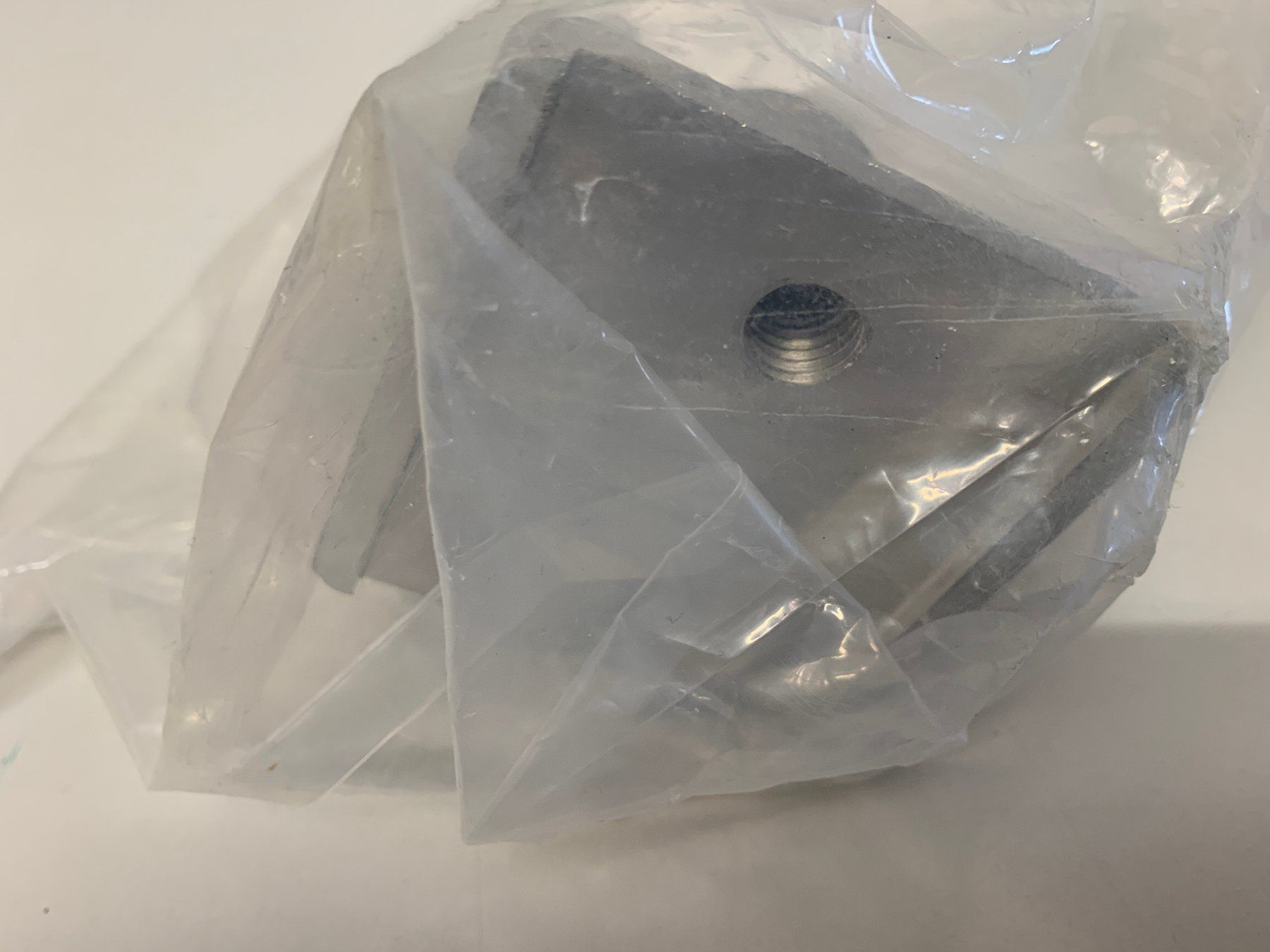 Ford Tutti pezzi di ricambio auto: Ford Flathead V8 Offenhauser Generator Halter | Rechte Seite – Usato da Ottikon venduto da Hogdog 6