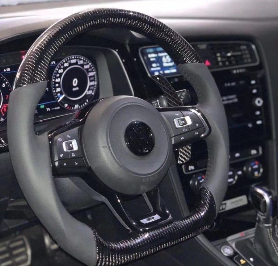Tutti pezzi di ricambio auto: VW Golf 7/7.5 Carbon Lenkrad – Nuovo e nell'imballaggio originale da Volketswil venduto da Willis_Autoteile 5