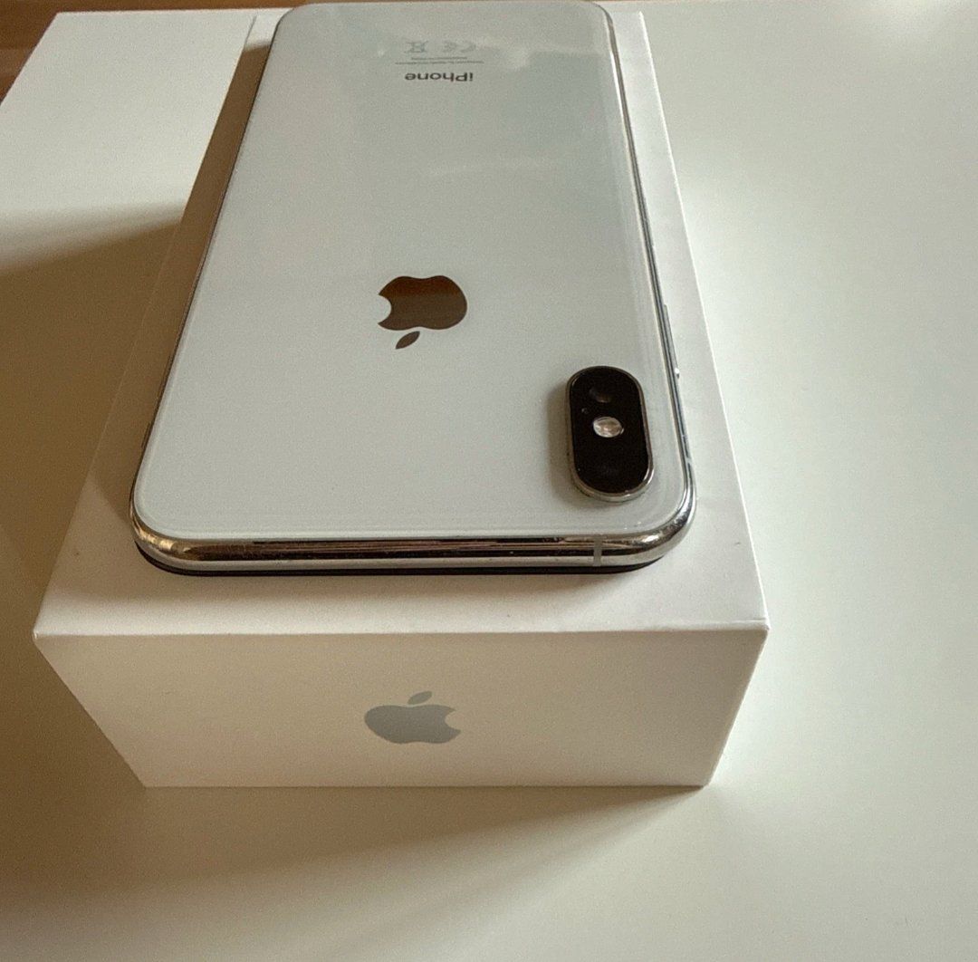 Apple Handys / Smartphones: IPhone XS Max 64gb akku 100% – Gebraucht aus Luzern von Waince786 2