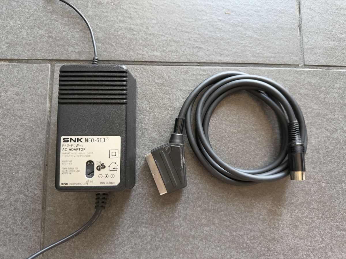 Console: SNK Neo Geo AES Konsole & Controller – Usato da Zürich venduto da cENS0R 6
