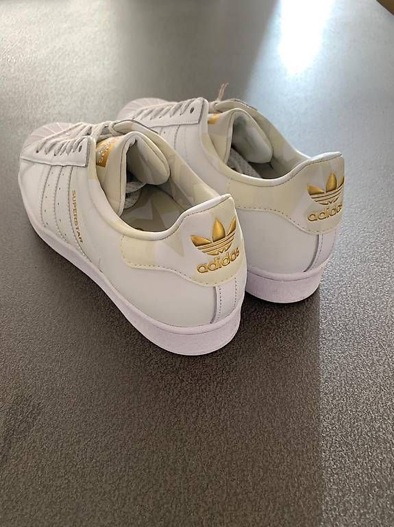 Adidas Scarpe da uomo: Adidas Superstar Sneaker – Nuovo (secondo la descrizione) da Wil SG venduto da mir_x2d2 1