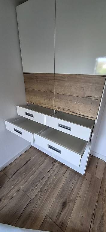 Armadi: Schrank 2 -türig – Usato da Luzern venduto da hawy7 2