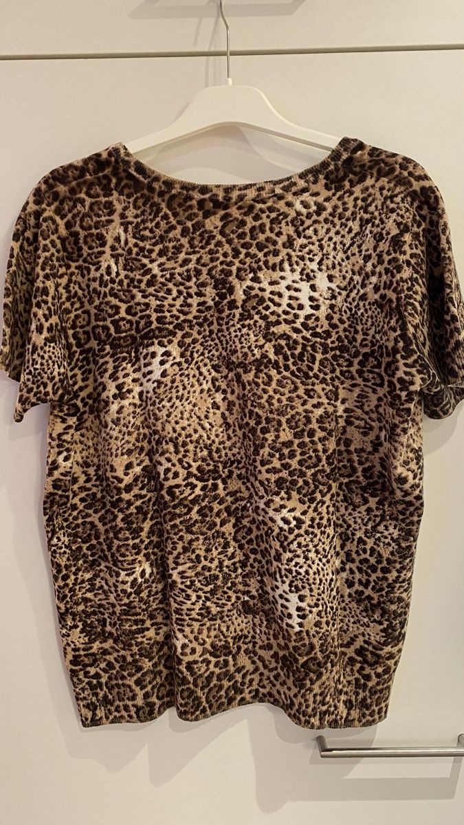 Pullover & Sweatshirts: Pulli , Gr.40 Leo Print, Viscose gemisch – Neu (gemäss Beschreibung) aus Illnau von Sniwi67 2