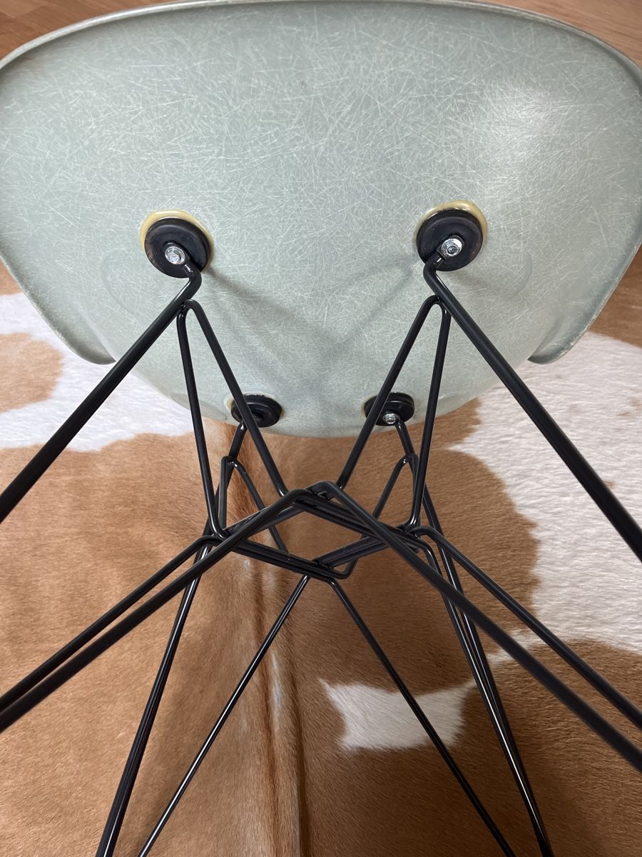 Vitra Sedie: Vitra Eames Side Chair Schale, vintage, seafoam, eiffel base – Usato da Bellach venduto da jba03 4