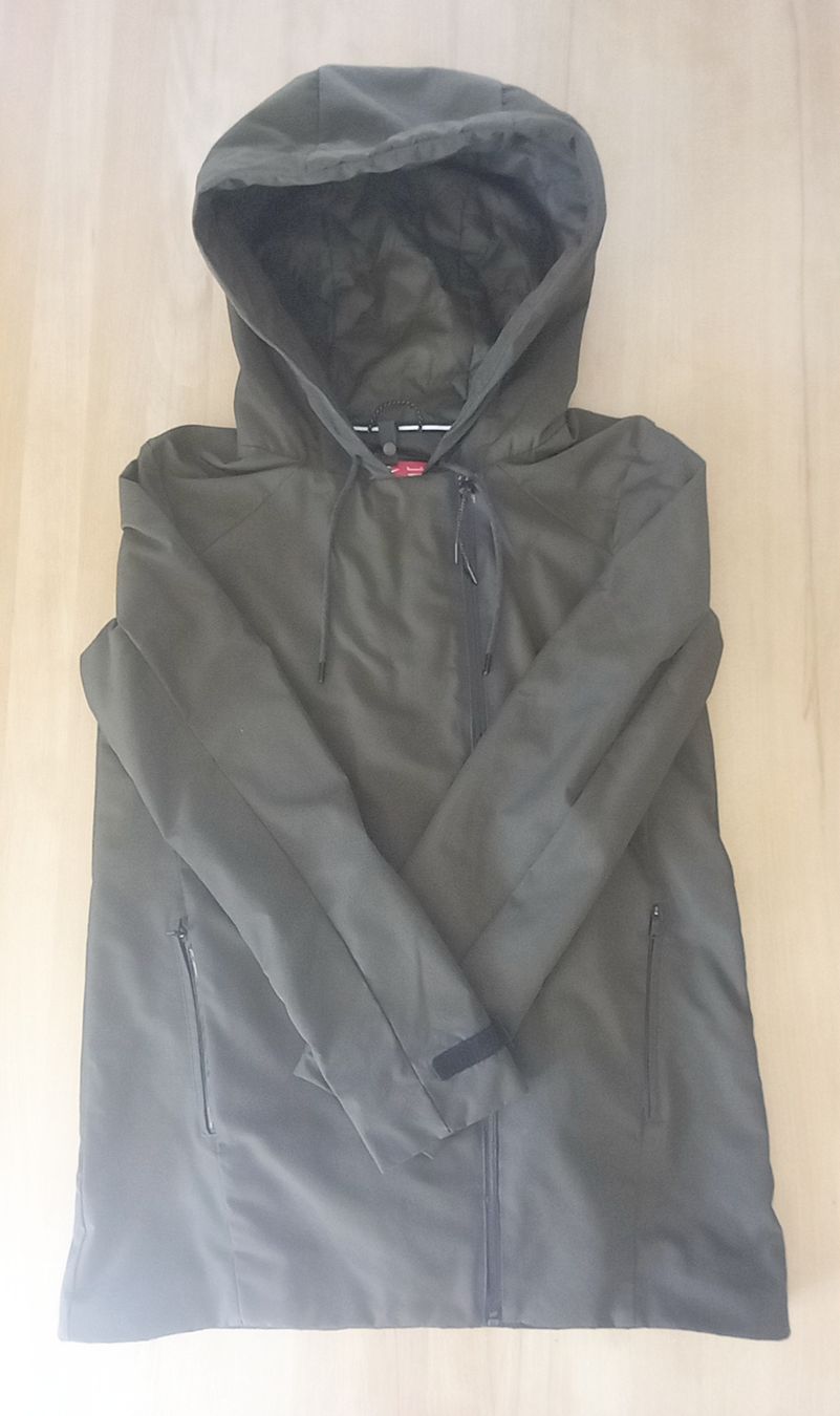 Nike Giacche: Kurzmantel Nike Gr S khaki – Usato da Eggersriet venduto da Taylorjam 1