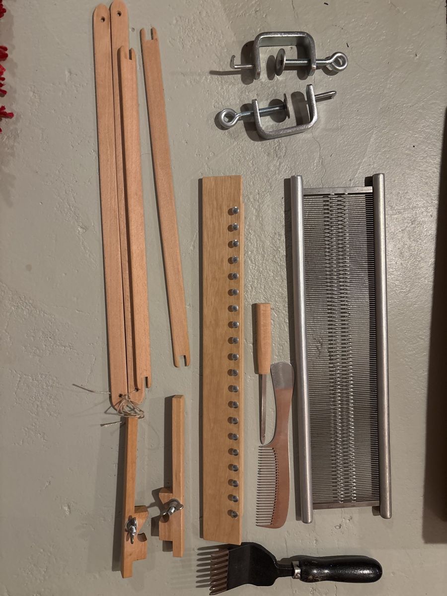 Cerchi da ricamo: Vintage Weaving Loom Kit - Includes Tools and Accessories! – Usato da Biel-Benken BL venduto da ste_86wx