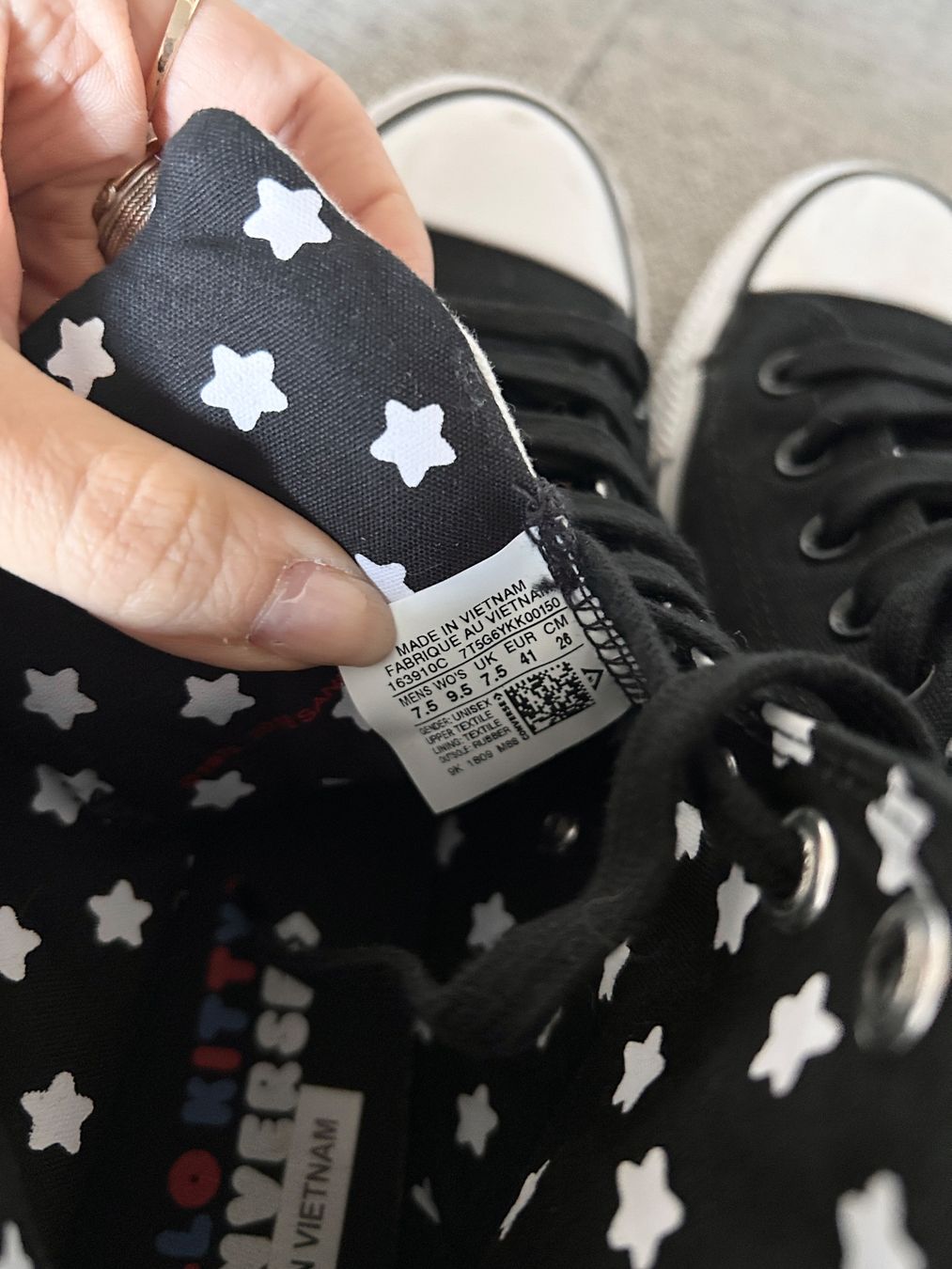Converse Scarpe da uomo: Converse Chuck Taylor Hello Kitty - Gr. 41 – Nuovo (secondo la descrizione) da Illnau venduto da Monkky 4
