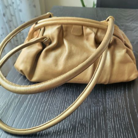 Sac en cuir pour femme.