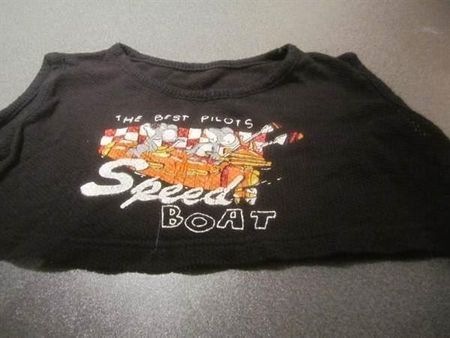 T-Shirt ca. Grösse 80, schwarz, Loch