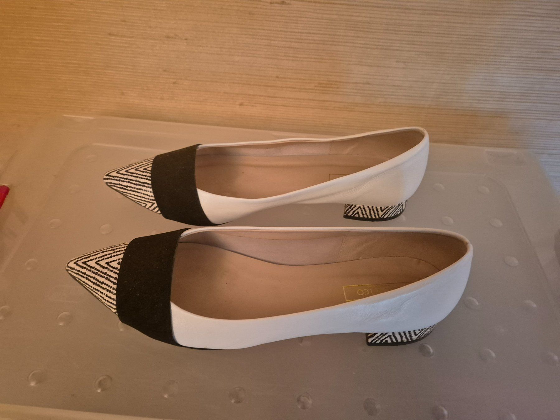Scarpe da donna: Chaussures plates dame Elio e Leo – Usato da Bellevue venduto da tall09 1