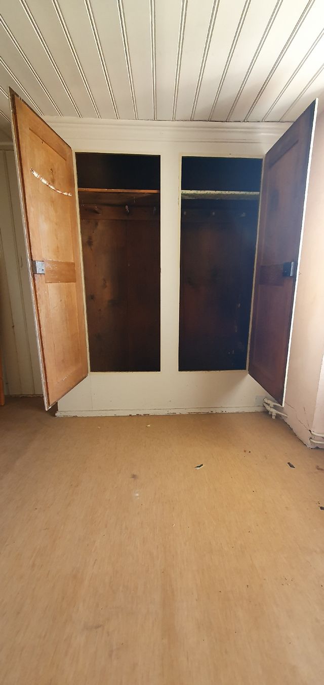 Armadi: Antiker Schrank – Usato da Bözberg venduto da markmcge 2