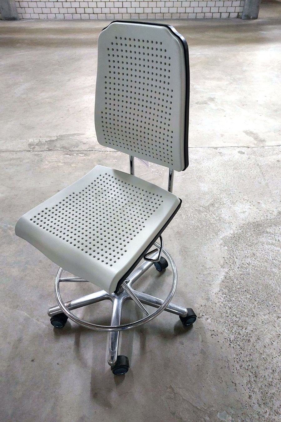 Stühle: Ergosystem Arbeitsstuhl – Neu (gemäss Beschreibung) aus Urdorf von Toolster