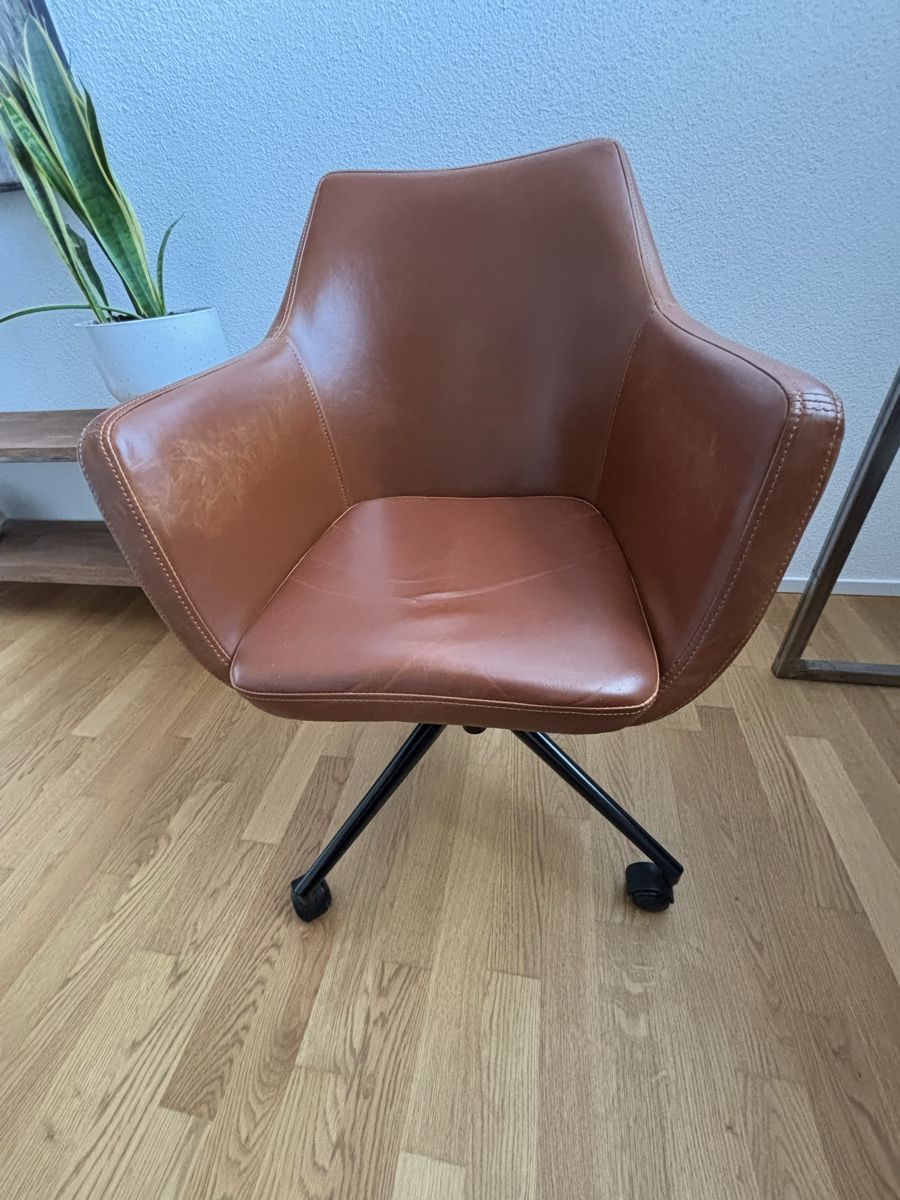 Chaises: Bürostuhl Leder – D'occasion à Bottenwil par Faebu1996 2
