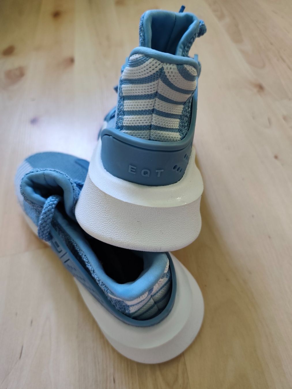 Adidas Damenschuhe: Adidas EQT Sneaker in hellblau, Grösse38 2/3 – Neu (gemäss Beschreibung) aus Rheineck von Polcadot 3