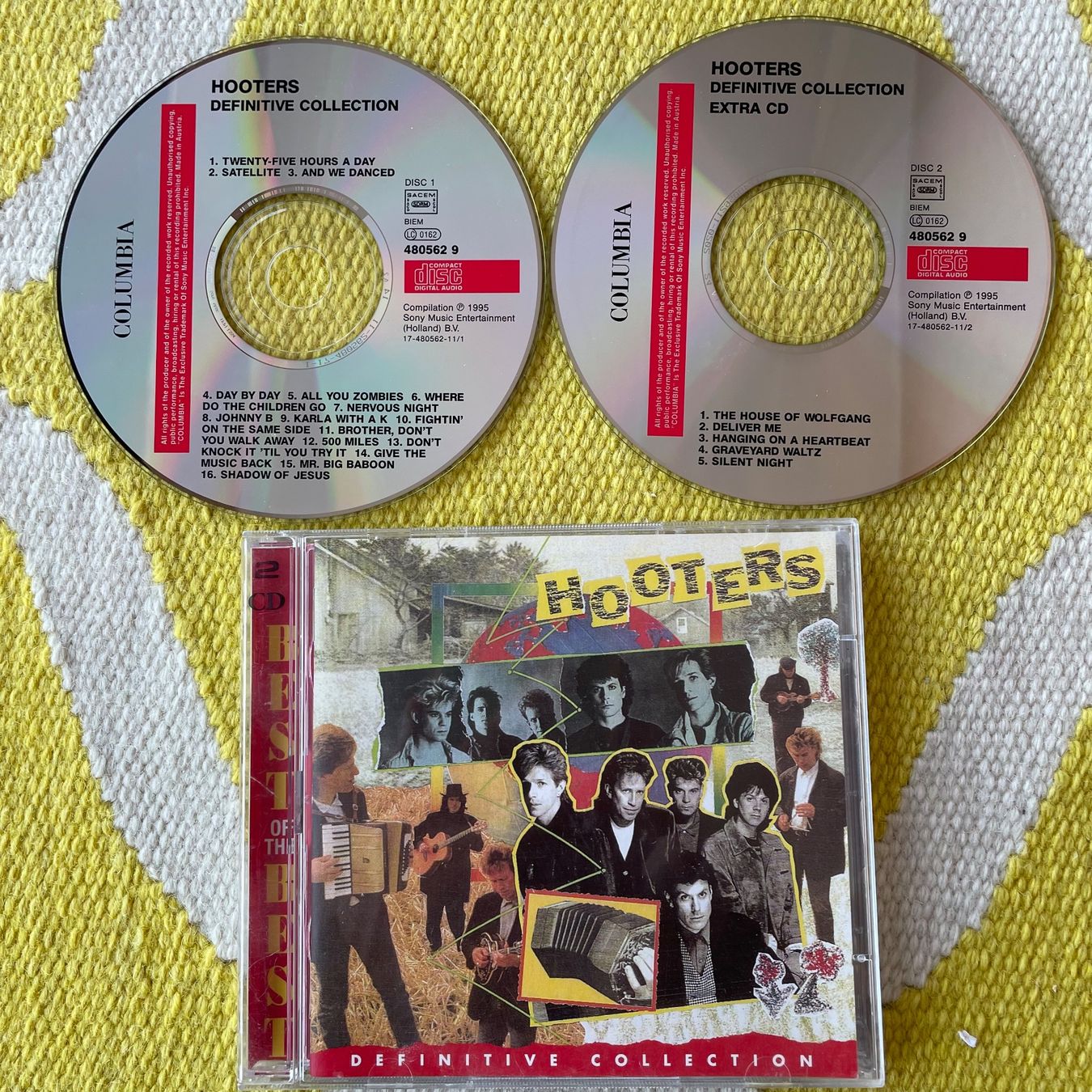 CDs: HOOTERS-2CD DEFINITIVE COLLECTION – Gebraucht aus Rorschacherberg von CD-Roli