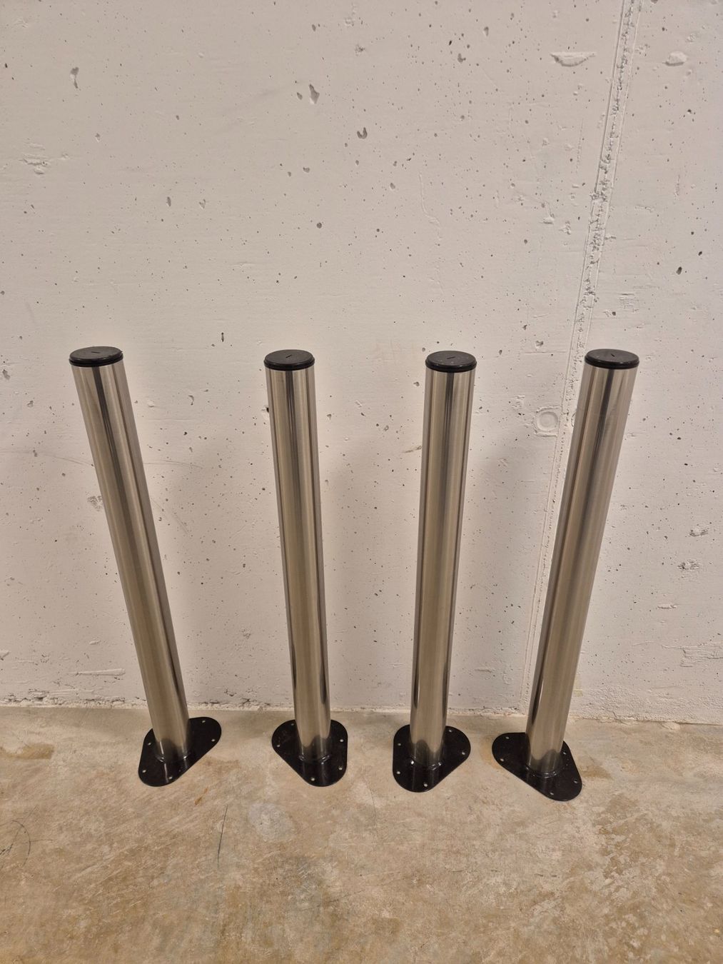 Sonstiges Mobiliar: Möbelfüsse 70cm (4 Stück) – Gebraucht aus Marly von pil_hgx5