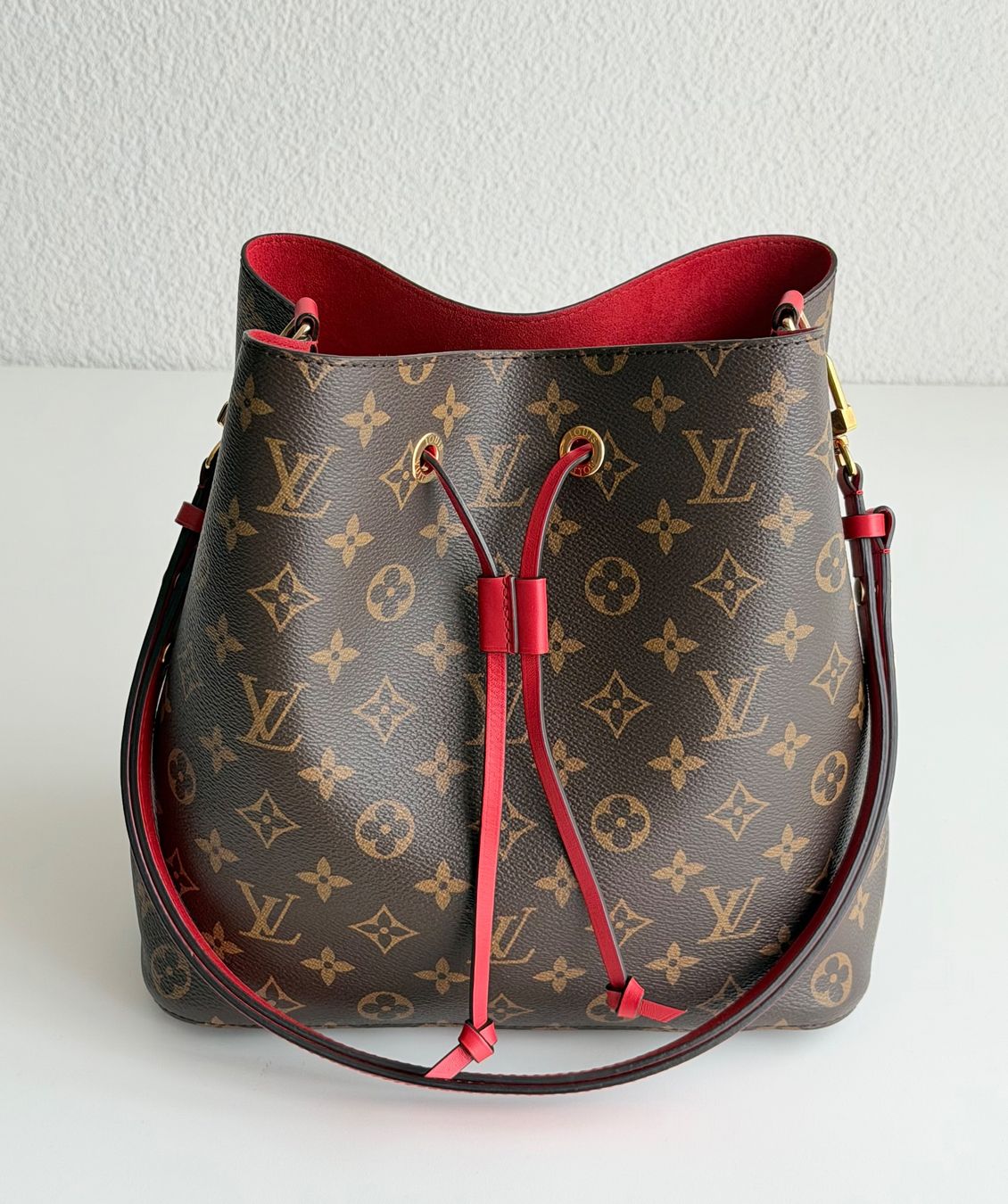 Louis Vuitton Borse da donna: Louis Vuitton Néonoé – Usato da Reinach AG venduto da gab_8s7m 7