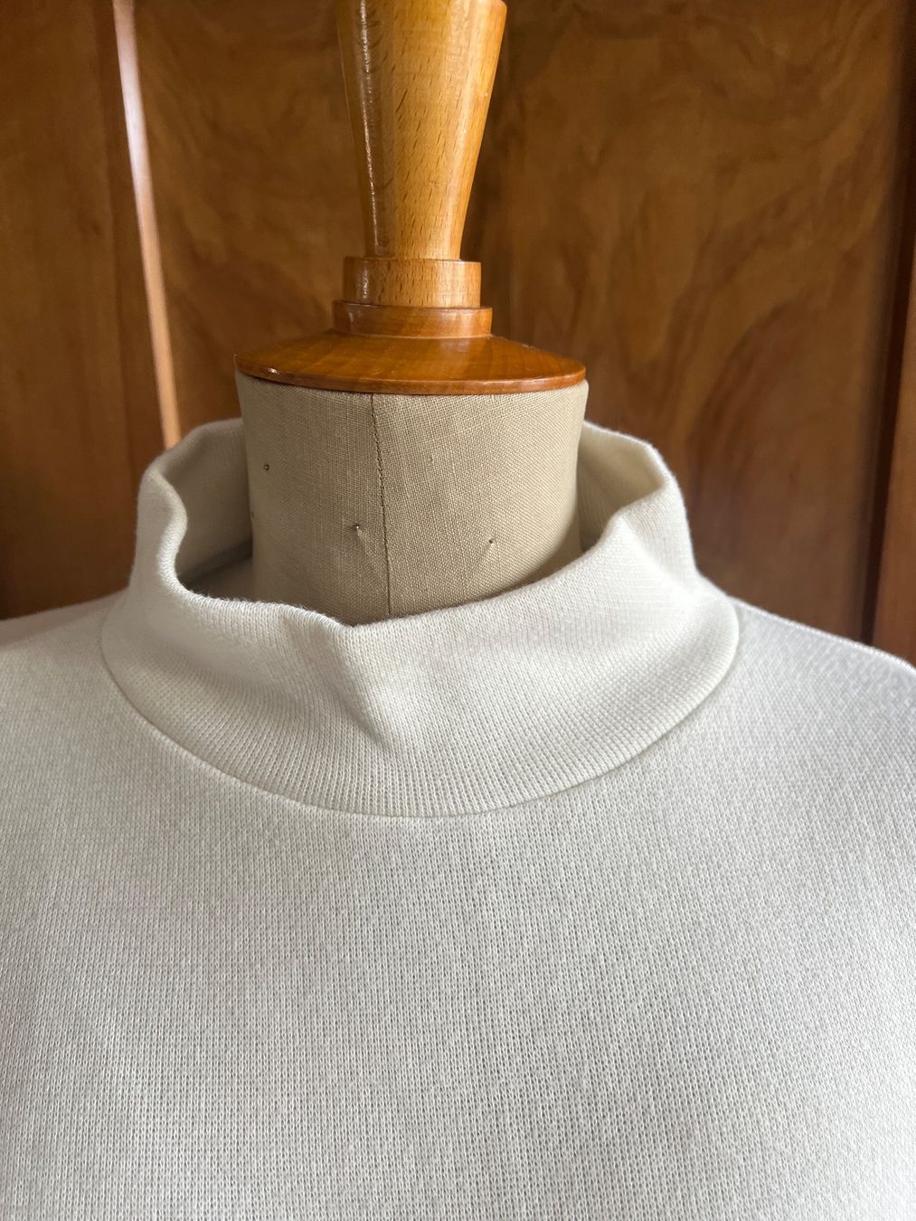 Zara Pulls & Sweat-shirts: Zara langer Pullover offwhite, Grösse L – D'occasion à Kilchberg ZH par jul_d2j2 3