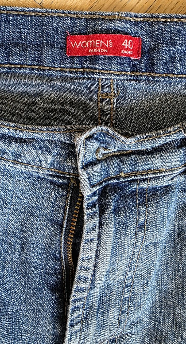 Pantaloni: pantalon jeans taille 40 – Usato da Yverdon-les-Bains venduto da van_dq65 3