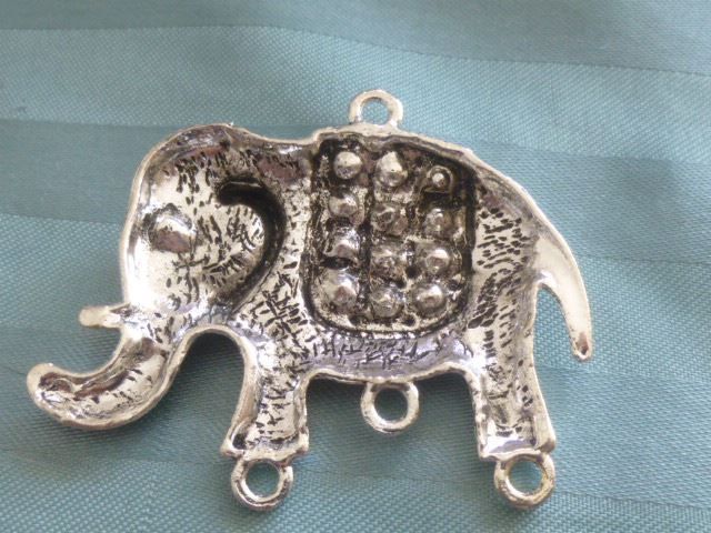 Ciondoli: Anhänger Elefant mit Patina Silber – Usato da Hinwil venduto da Glasperlen 3