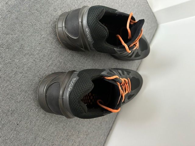 Nike Scarpe da uomo: Ecco Sneakers Herren Grösse 43 schwarz – Usato da Buchs ZH venduto da al03a 3