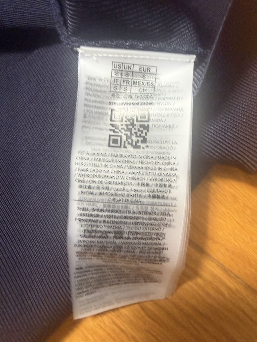 Guess Kleider: Guess Kleid Gr. S neu  – Gebraucht aus Bonstetten von Global83 6