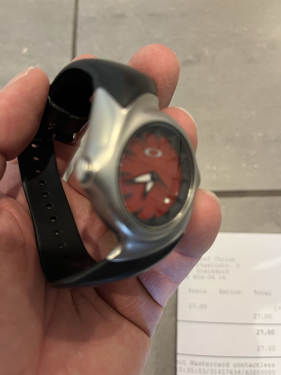 Oakley Montres: Oakley Uhr  – D'occasion à Neerach par fuz_8d7l 3