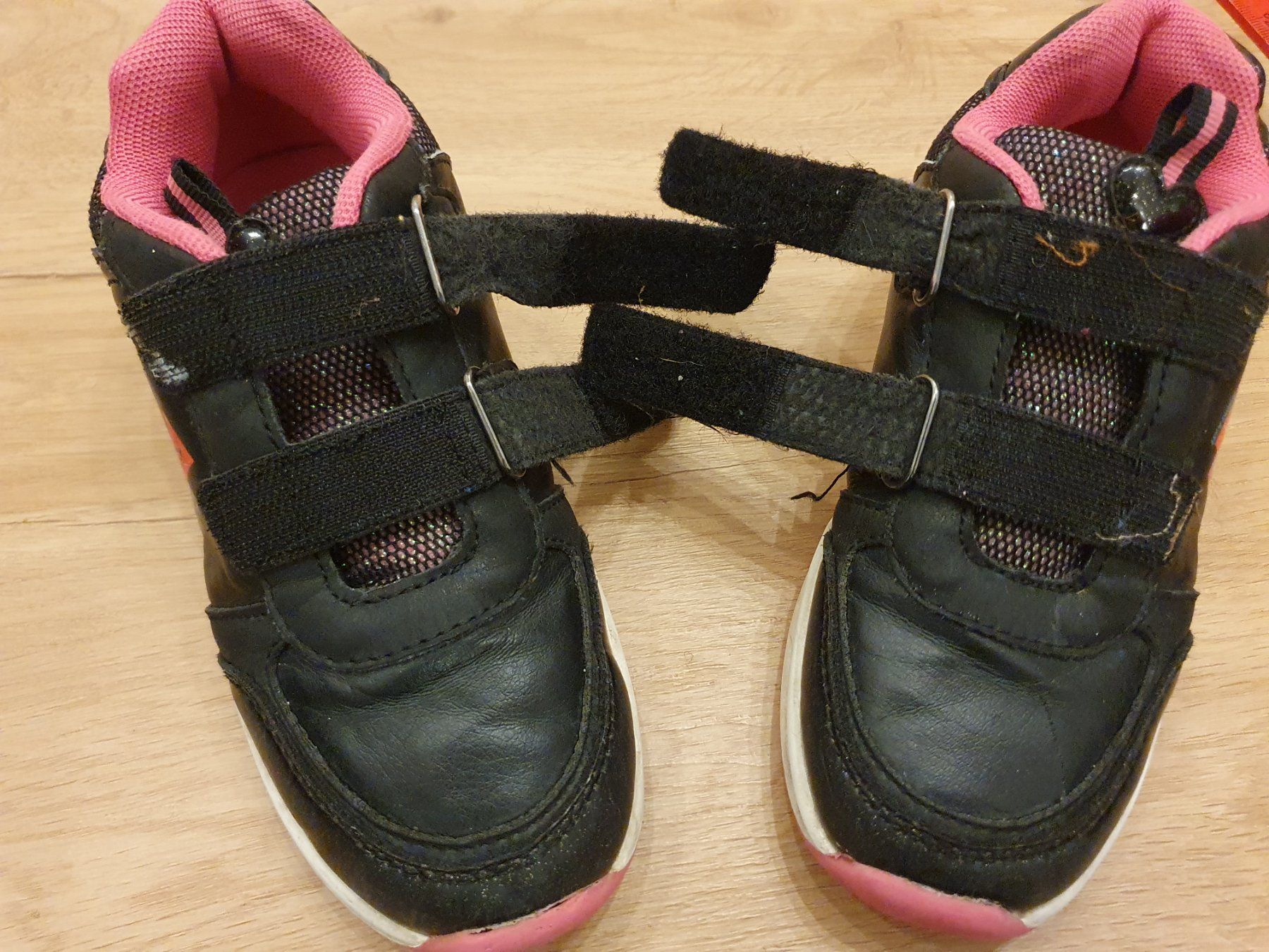Scarpe per ragazze: Halbschuhe Gr. 30, Miraculous, Ladybug – Usato da Heinrichswil venduto da frankie19860 2