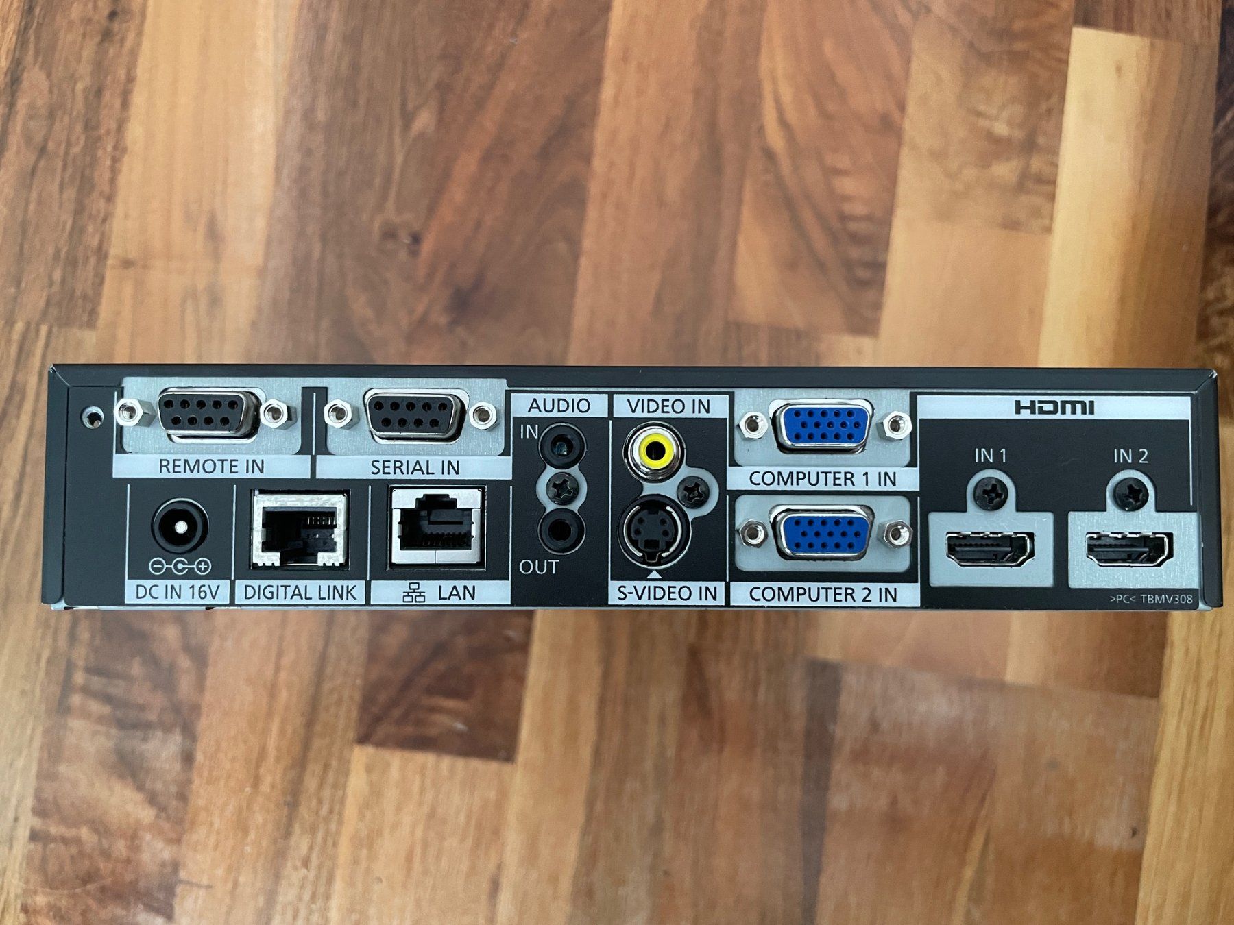 Panasonic Proiettori: Panasonic Digital Interface Box ET-YFB100G – Usato da Schötz venduto da Tech_Shop 1