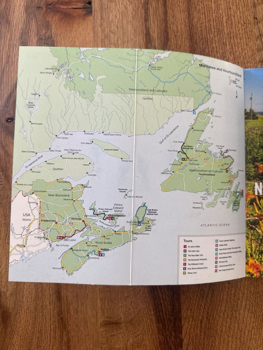 Libri: Insight Guides Maritimes & Newfoundland – Usato da Zürich venduto da Gekuu 1