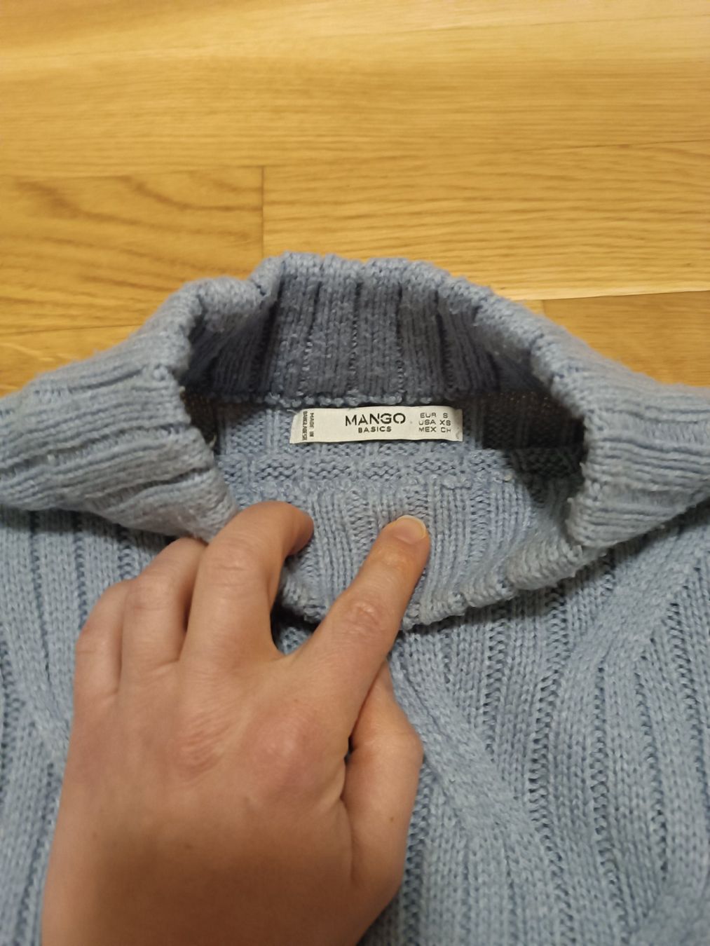 Mango Pullover & Sweatshirts: Mango Strickpullover, hellblau, Grösse XS – Gebraucht aus Luzern von sim_lqq2 2