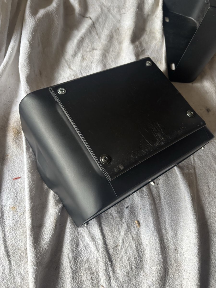Harley-Davidson Tutti i ricambio per moto: Harley Davidson Batterie und Zündungs Deckel Dyna – Usato da Schötz venduto da Harley35 4