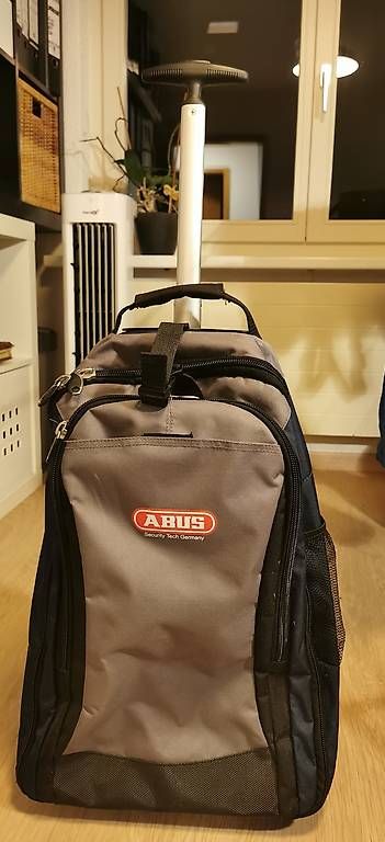 Reisekoffer: Rolltasche – Gebraucht aus Amlikon- Bissegg von Simhunk