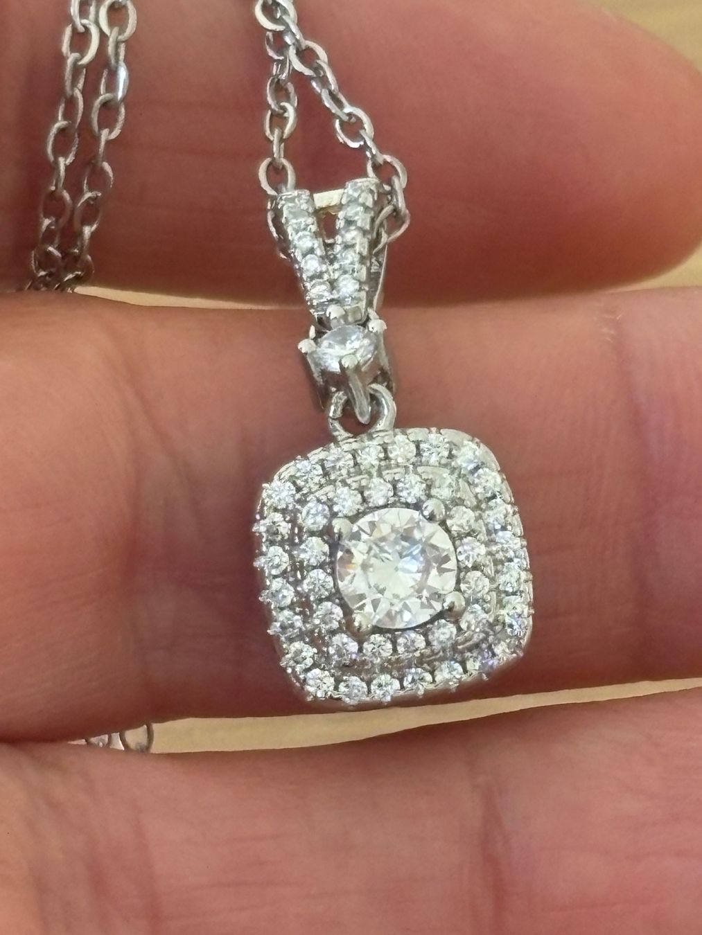 Ketten: Luxus Elegante Kette Farbe : Silber – Neu (gemäss Beschreibung) aus Biel-Bienne von Roserosse13