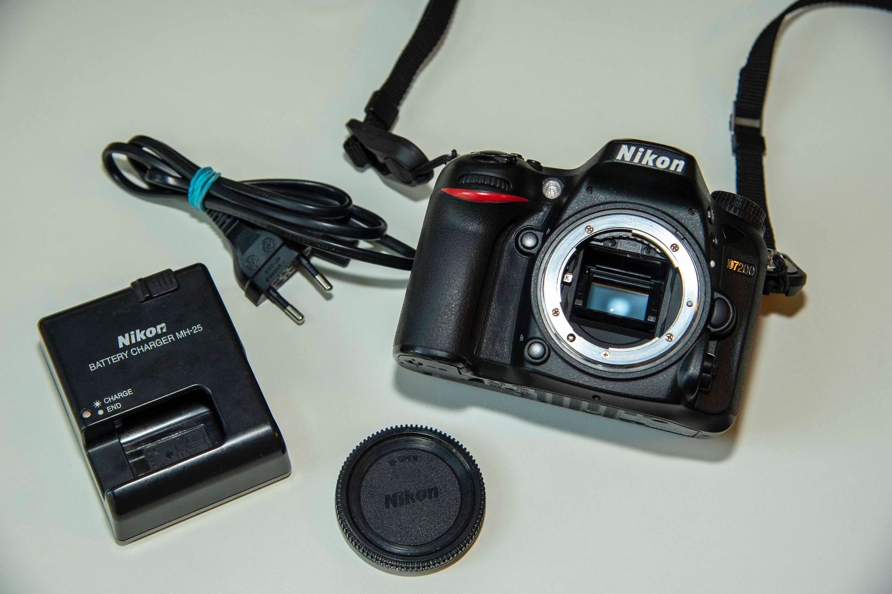 Nikon Fotocamera: Nikon D7200 – Usato da Schwerzenbach venduto da floridan