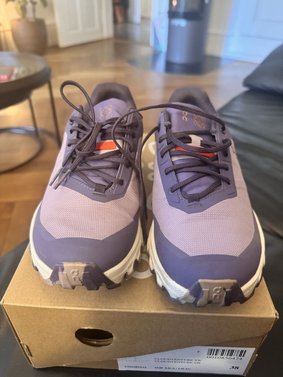 On Damenschuhe: On x Loewe – Gebraucht aus Bern von teppich23 1