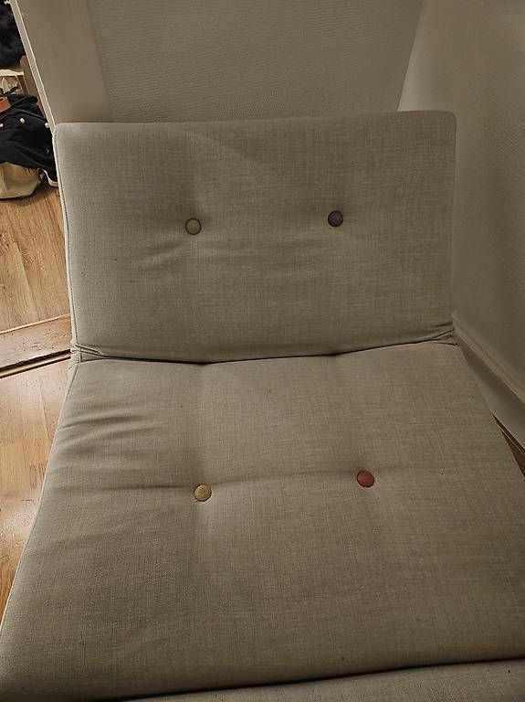 Fauteuils: Beiger Sessel mit Hocker – D'occasion à Zürich par Fips20 2