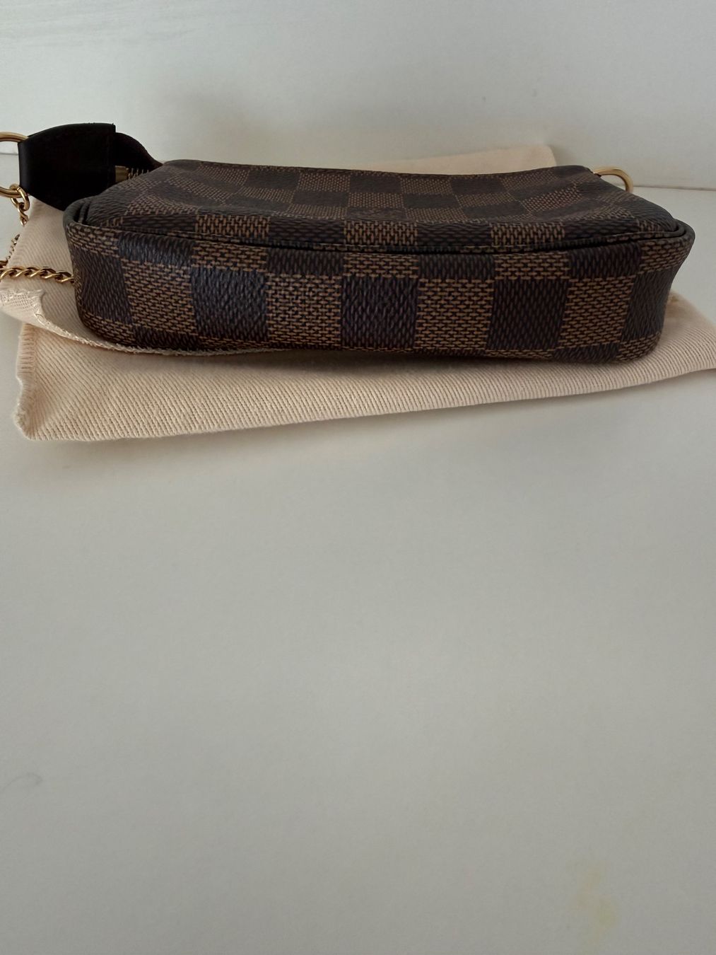 Borse da donna: Louis Vuitton Mini Pochette Accessoires / Damier Ébène – Usato da Meilen venduto da atlanterra 4
