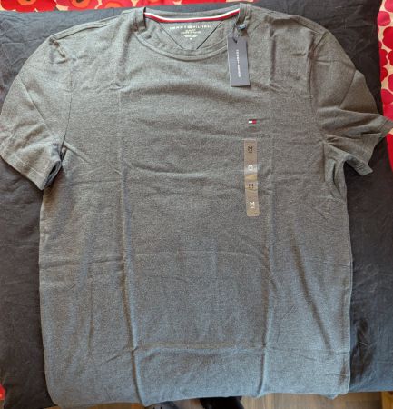 NEU: Tommy Hilfiger Herren Slim Fit Tee in Anthrazit, Gr. M
