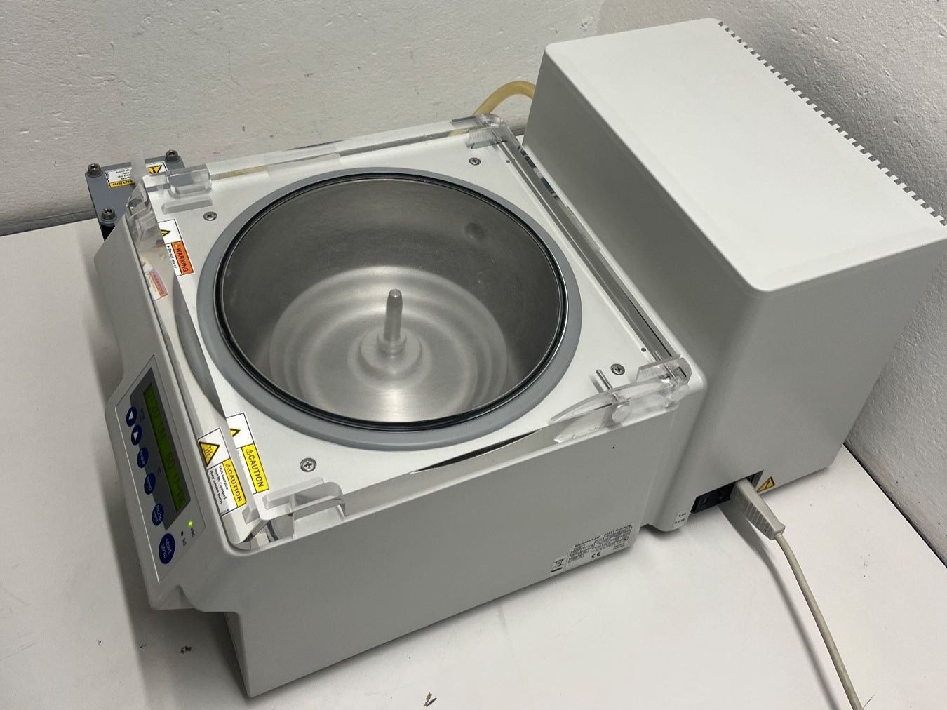 Laborzubehör: Eppendorf Concentrator Plus – Gebraucht aus Niederdorf von LeptonAG_Labor 3