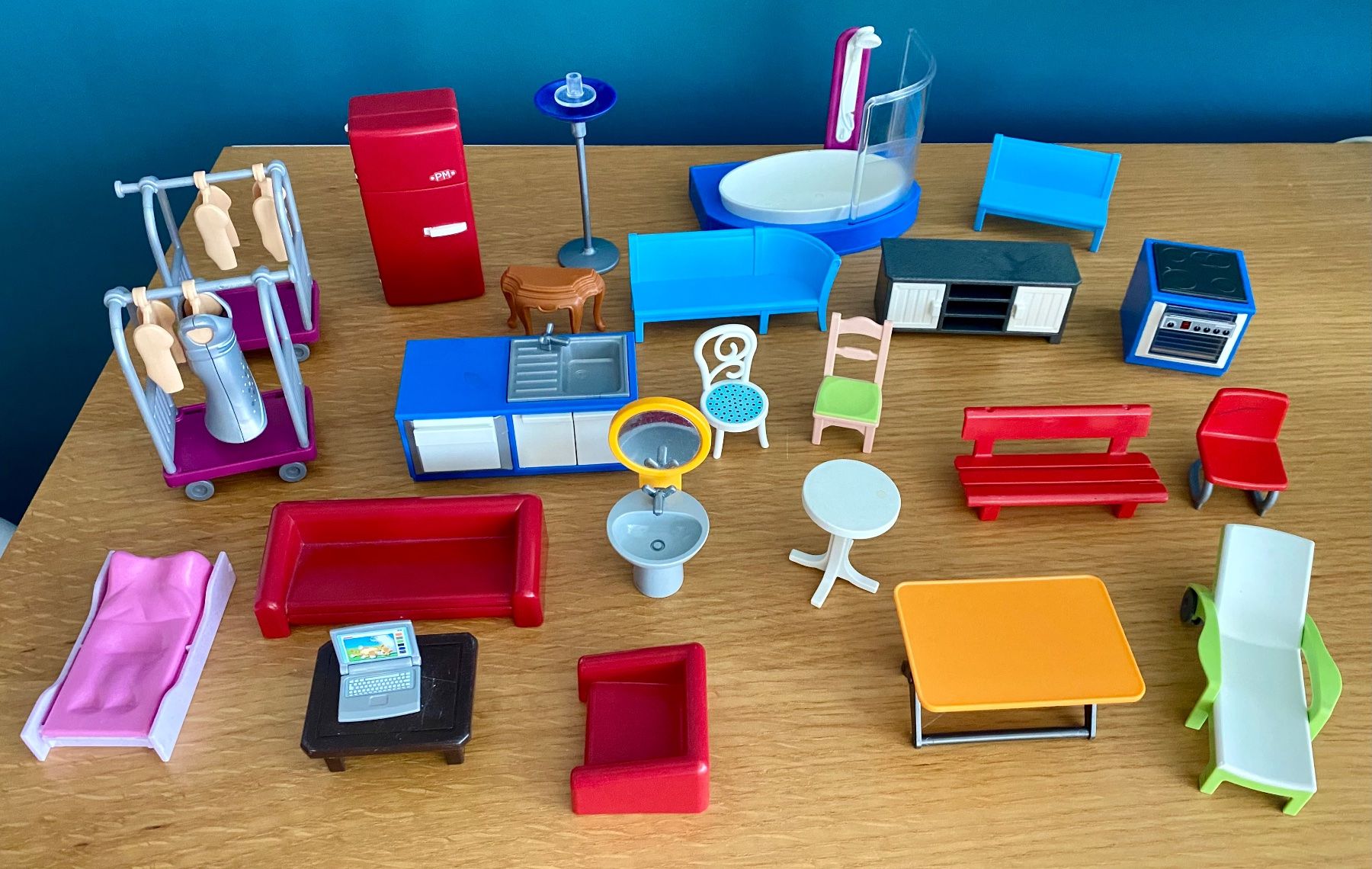 Playmobil Giocattoli: Playmobil Lot de meubles – Usato da Lausanne venduto da Vracorama