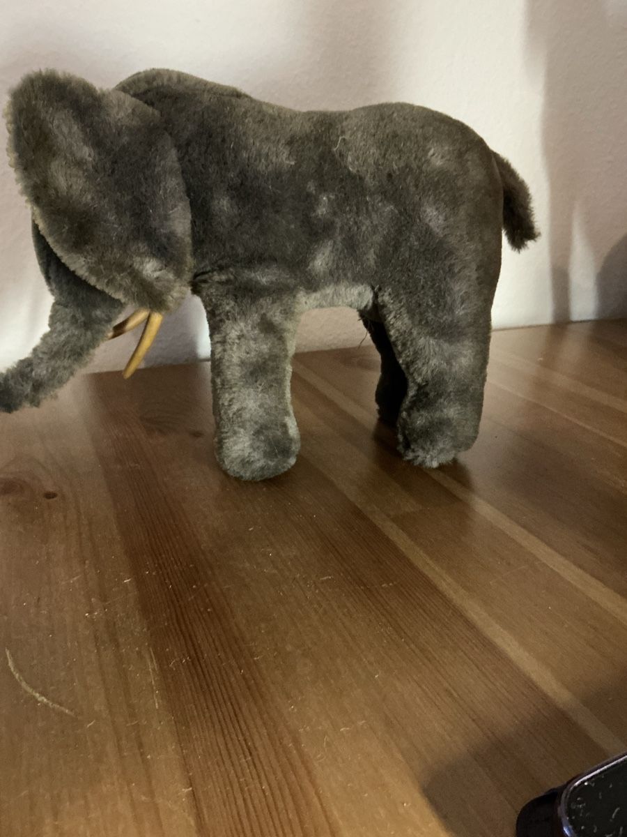 Spielzeuge: Elefant ca 50 Jahre alt – Gebraucht aus Basel von Ajscha7o1 3