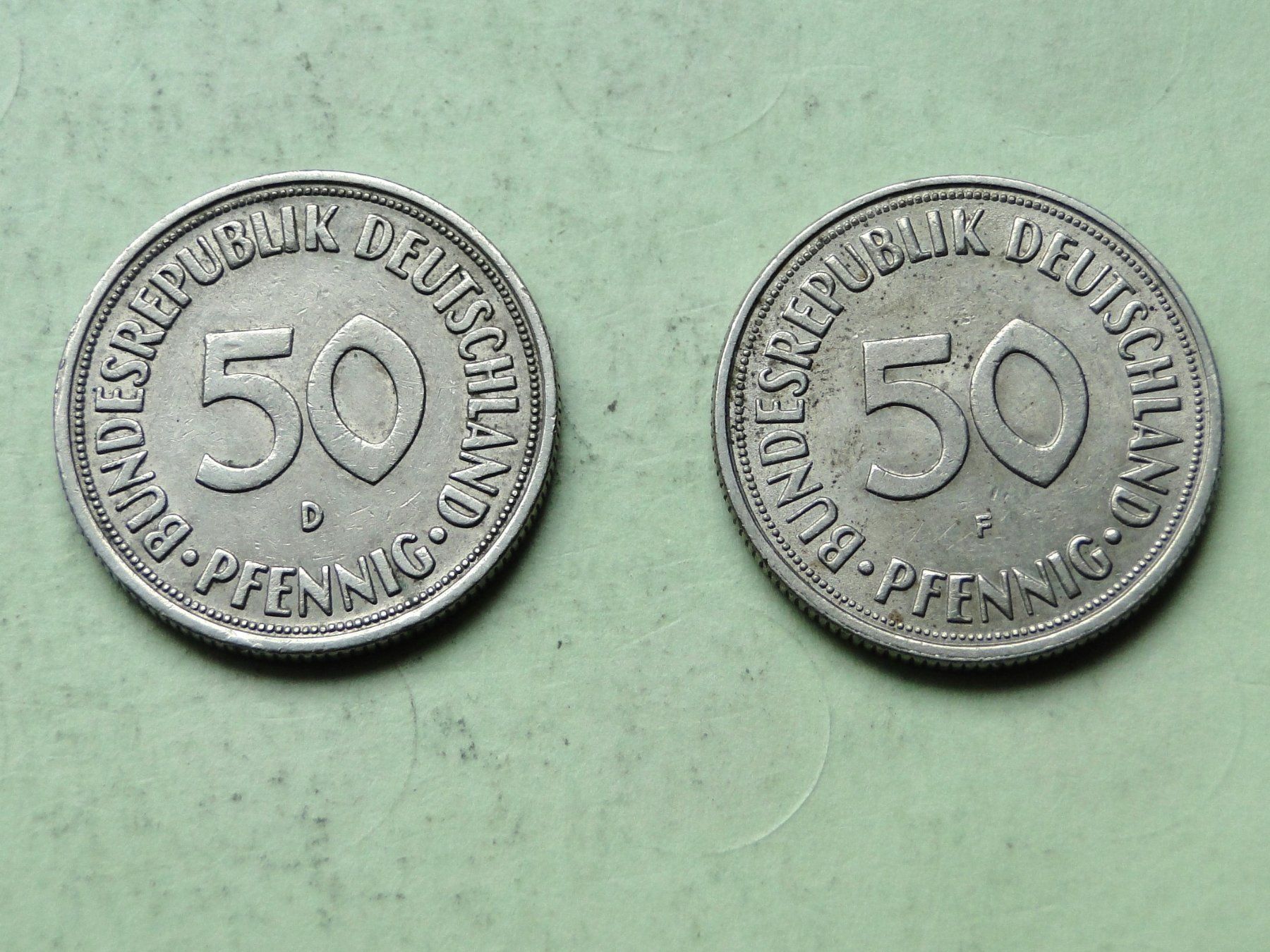 Tutti le monete: Deutschland - 2x 50 Pfennig 1950 D+F – Usato da Killwangen venduto da cyrano56
